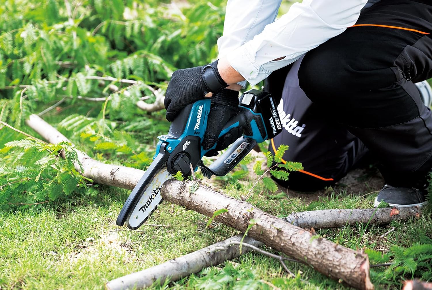 Makita DUC150Z 18V Brushless Cordless 150mm Pruning Saw – Battery and Charger Not Included